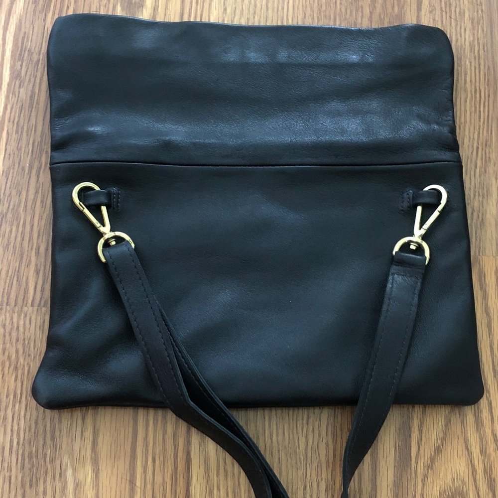 Sseko Designs Black Leather Foldover Convertible Crossbody Clutch Bag - Picture 5 of 8